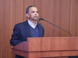 Census Commissioner to hold key press conference today